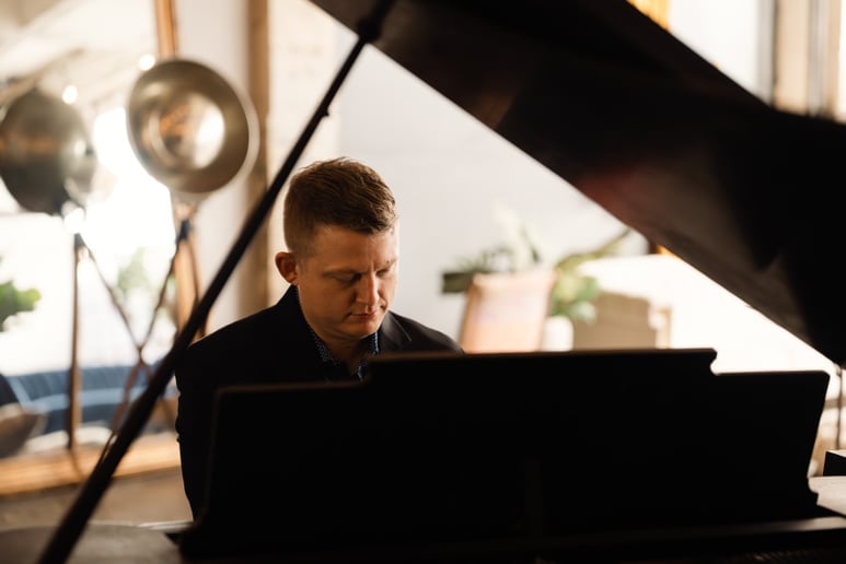 Gallery photo 1 of James Collins Jazz Piano