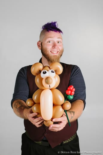 Gallery photo 3 of James Creel and His Balloonery