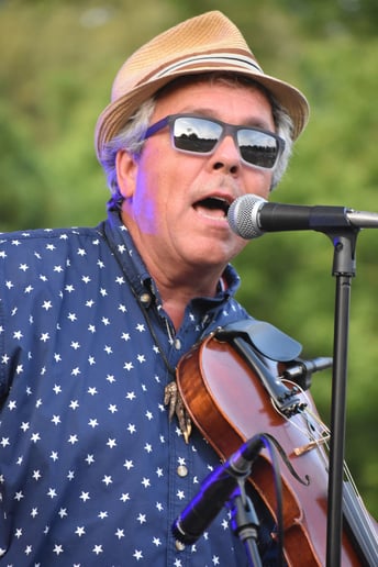 Gallery photo 9 of James Day and the Fish Fry