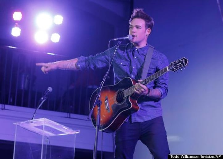 Gallery photo 2 of James Durbin: Unplugged
