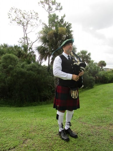 Gallery photo 1 of James Freeman, The Artist Bagpiper