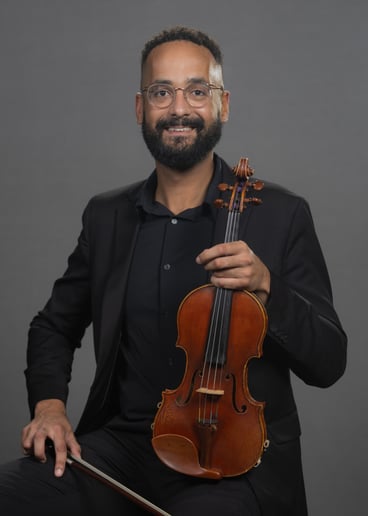 Gallery photo 3 of James Keene - Violinist