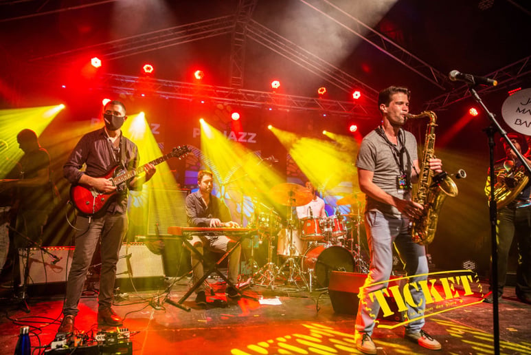 Gallery photo 1 of James Martin Band