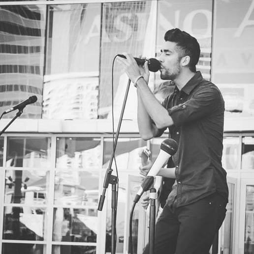 Gallery photo 10 of James Mills - Acoustic Party Soloist