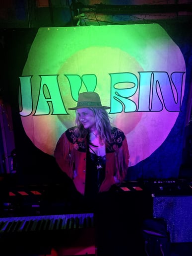 Gallery photo 8 of Jay Rin