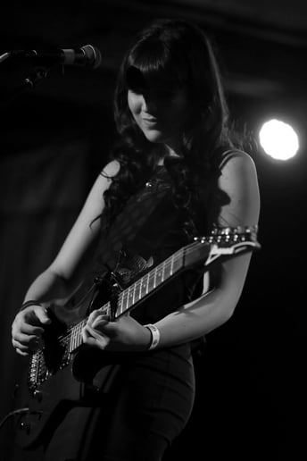 Gallery photo 1 of Janelle Loes