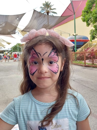 Gallery photo 4 of Janina Face Painting & Balloons