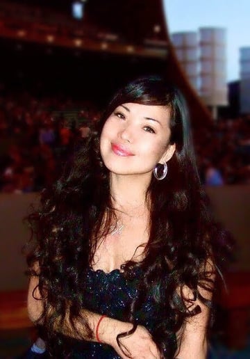 Gallery photo 5 of Jasmine the Pianist