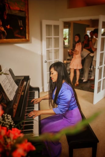 Gallery photo 10 of Jasmine the Pianist