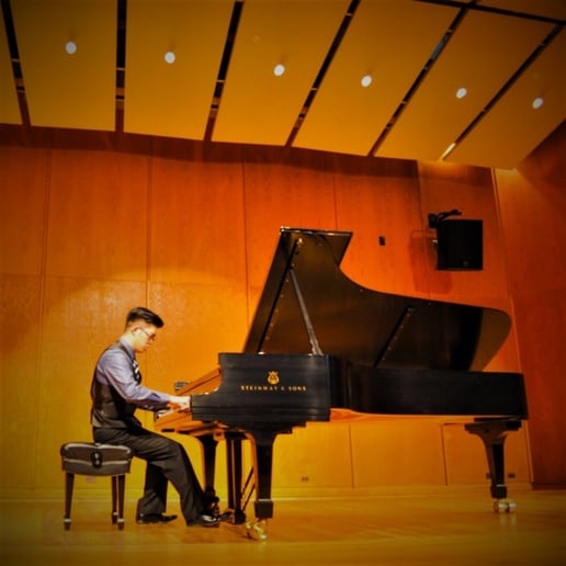 Gallery photo 3 of Jason Gong