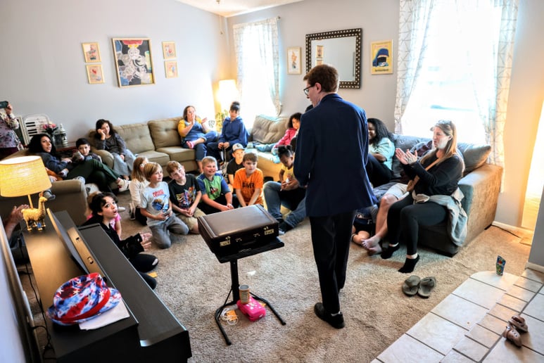 Gallery photo 7 of Jason Hice - Professional Magician