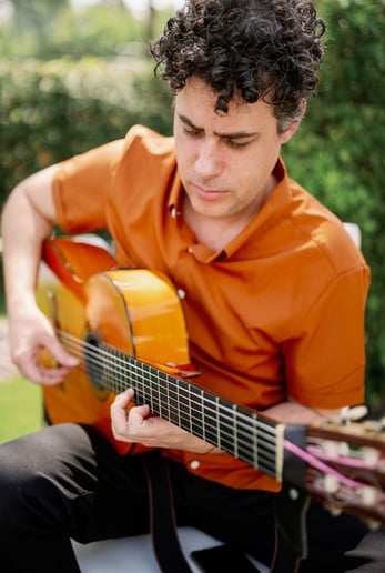 Gallery photo 4 of Javier Suarez Guitarist
