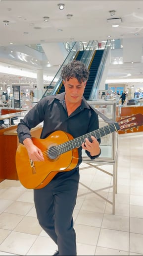 Gallery photo 1 of Javier Suarez Guitarist