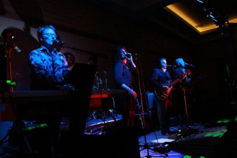 Gallery photo 3 of Jawbone