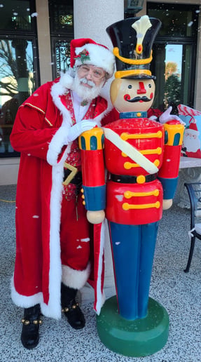 Gallery photo 6 of Jax Santa