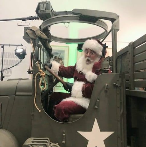 Gallery photo 2 of Santa Jaxson - The Long Beach Santa Claus
