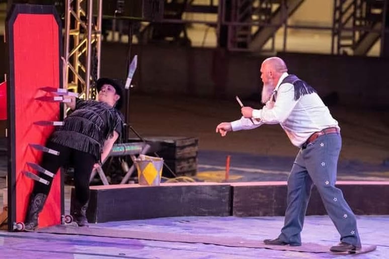 Gallery photo 2 of Blackwell Magic Circus