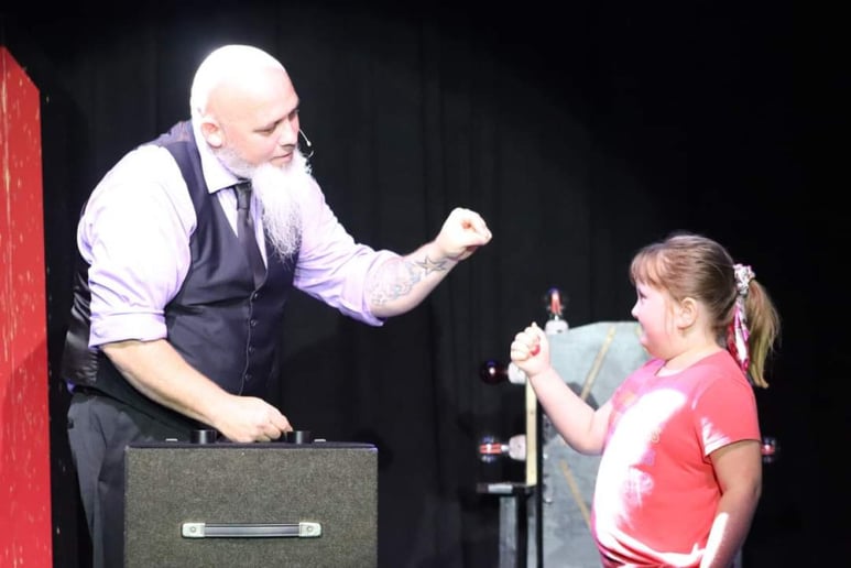 Gallery photo 7 of Blackwell Magic Circus