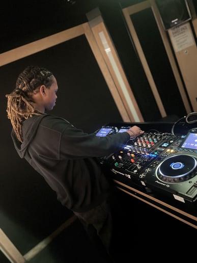 Gallery photo 9 of Jayblenz Entertainment