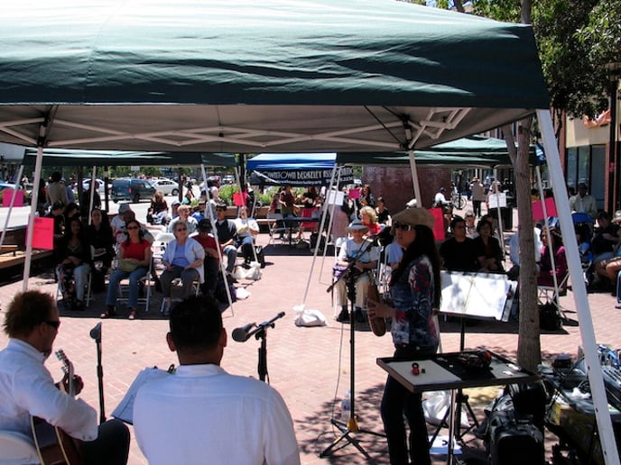 Gallery photo 25 of Raquel and her Jazz, Bossa nova, and Latin Band for Weddings and Event