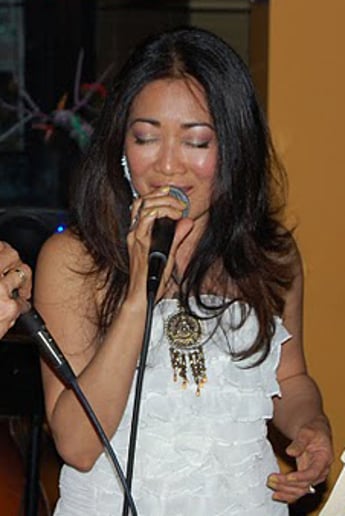 Gallery photo 36 of Raquel and her Jazz, Bossa nova, and Latin Band for Weddings and Event