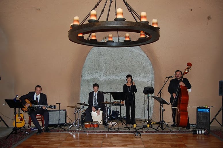 Gallery photo 40 of Raquel and her Jazz, Bossa nova, and Latin Band for Weddings and Event