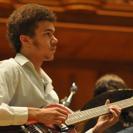 Gallery photo 1 of Jazz Guitarist Max Bowen