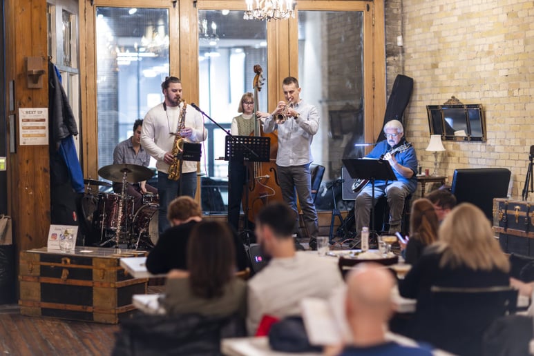 Gallery photo 1 of Jazz In Vivo