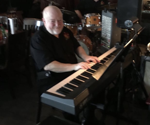 Gallery photo 5 of Jazz Jents Plus