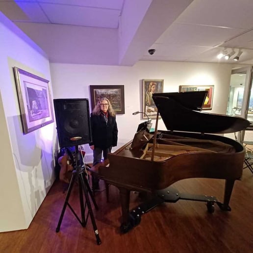 Gallery photo 8 of Lynne Hamer Jazz Trio
