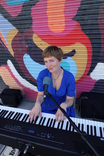 Gallery photo 2 of Jazz Pianist and Vocalist