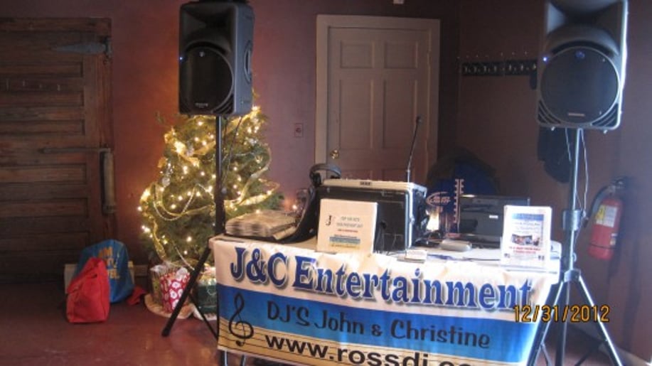 Gallery photo 1 of J&C Entertainment DJ's/Karaoke/CW Dance Instructor