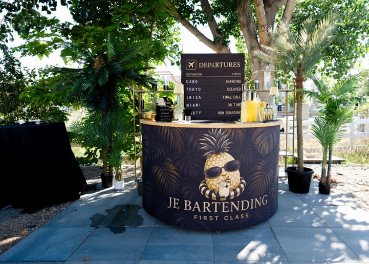 Gallery photo 8 of JE Bartending