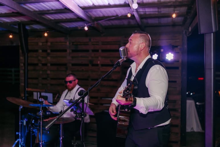 Gallery photo 1 of Jeff Jarrett - Singer & Guitarist for Private Events & Weddings
