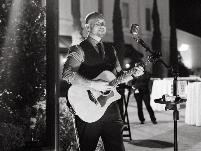 Gallery photo 1 of Jeff Jarrett - Singer & Guitarist for Private Events & Weddings