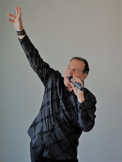 Gallery photo 7 of Jeff Dewbray Sings