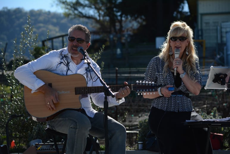 Gallery photo 1 of Jeff & Juli Strametz