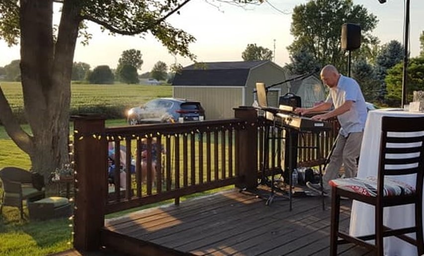 Gallery photo 12 of Jeffrey Bowen Music and Dueling Pianos