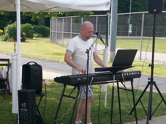 Gallery photo 23 of Jeffrey Bowen Music and Dueling Pianos