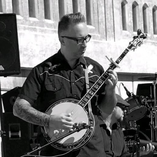 Gallery photo 6 of Jen & the Foggy Creek Band