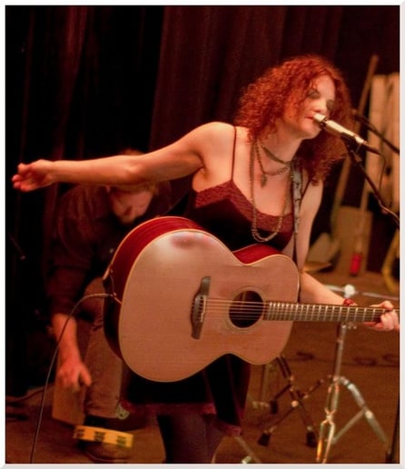 Gallery photo 1 of Jennifer Tefft Acoustic