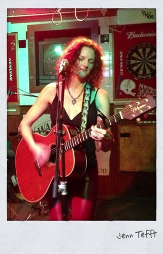 Gallery photo 2 of Jennifer Tefft Acoustic