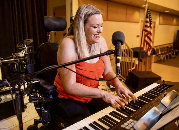 Gallery photo 7 of Jennifer Gray Music
