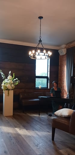 Gallery photo 4 of Jennifer Smele Professional Pianist