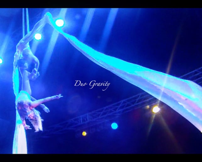 Gallery photo 3 of Jenny Kim Thiem - Duo Gravity