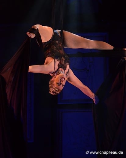 Gallery photo 9 of Jenny Kim Thiem - Duo Gravity