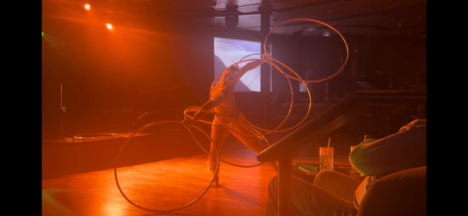 Gallery photo 30 of Jenny Kim Thiem - Duo Gravity