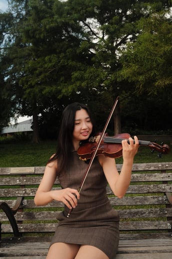 Gallery photo 1 of Jenny Qin Violin
