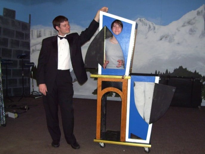 Gallery photo 1 of Jeremy The Illusionist
