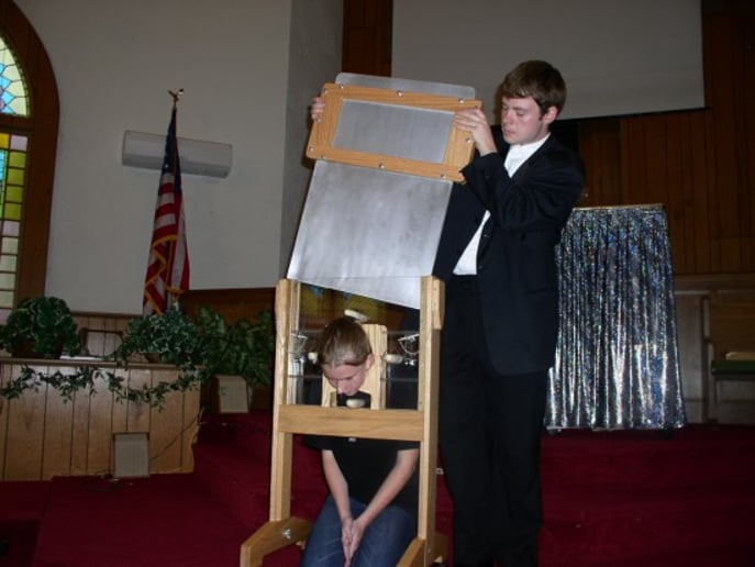Gallery photo 4 of Jeremy The Illusionist